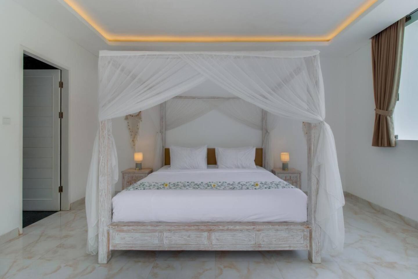 Villa Fantastic 3 Bed Villa, Walk To Beach, Sunny Pool *