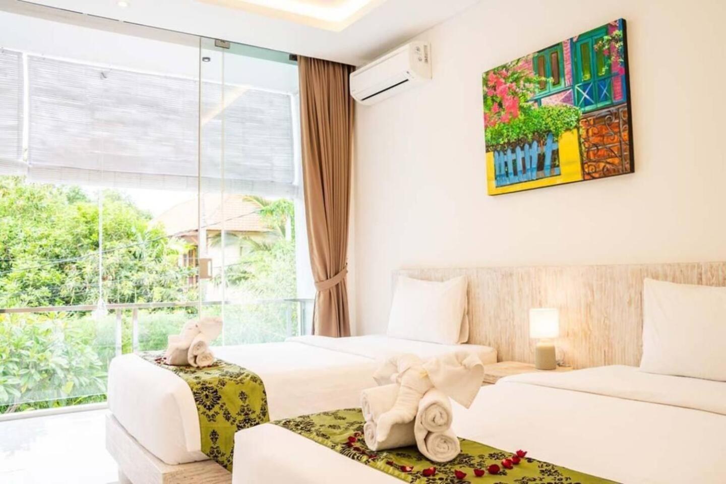 Villa Fantastic 3 Bed Villa, Walk To Beach, Sunny Pool *