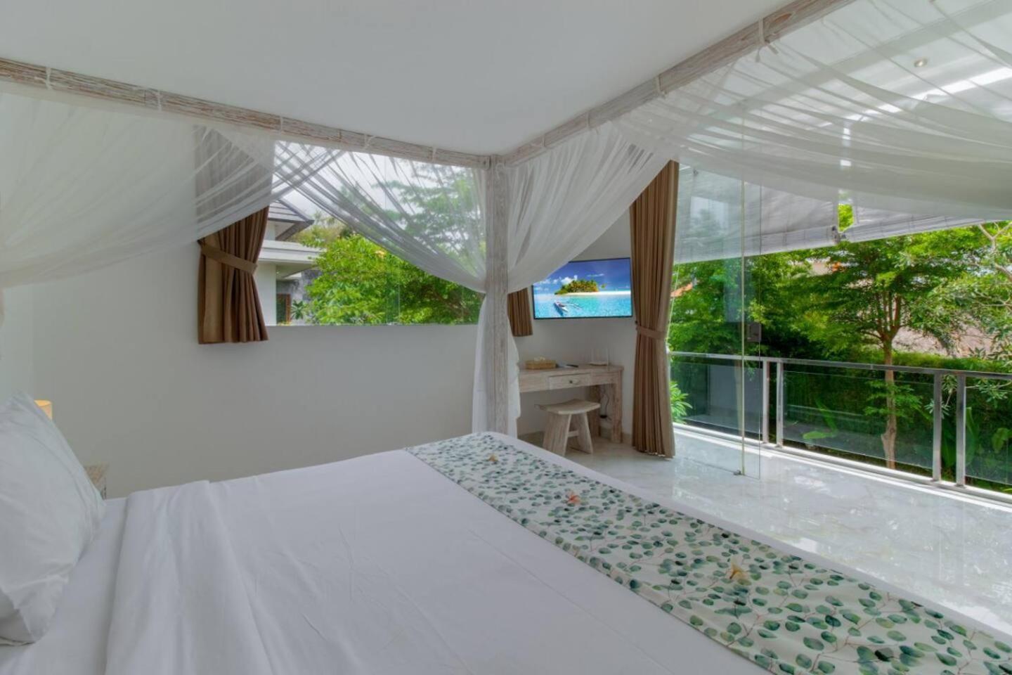 Villa Fantastic 3 Bed Villa, Walk To Beach, Sunny Pool Seminyak (Bali)