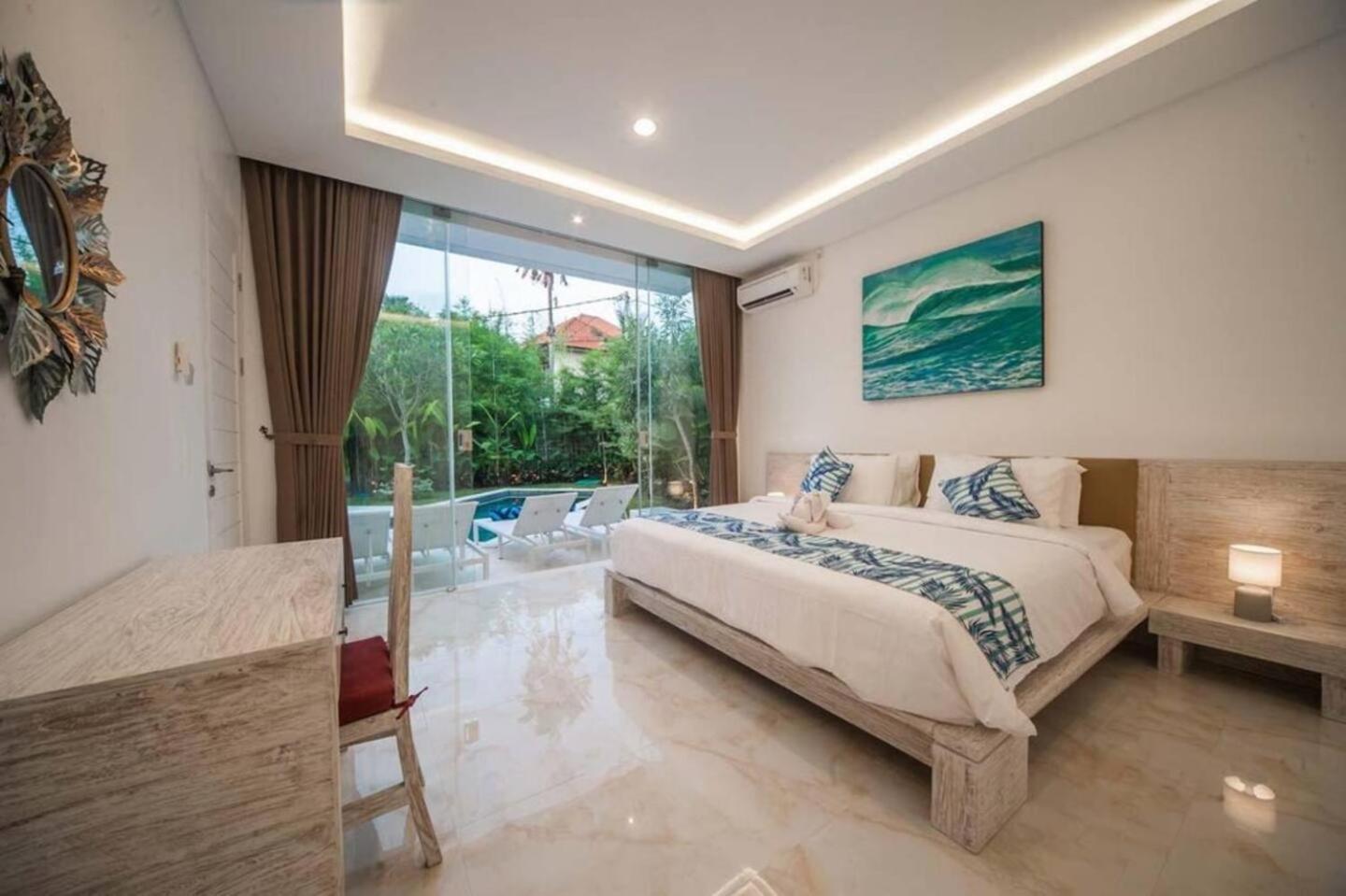 Villa Fantastic 3 Bed Villa, Walk To Beach, Sunny Pool